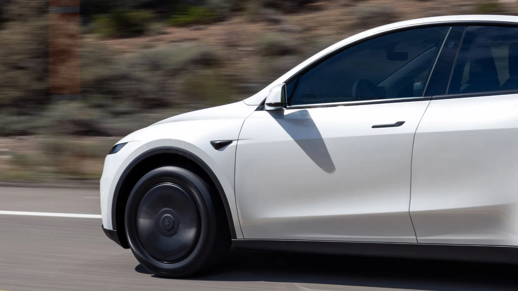 Tesla model Y em travagem